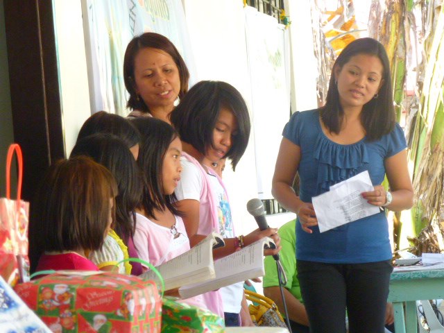 The children's presentation for their benefactors